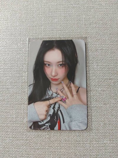 ITZY 彩領特典 ver