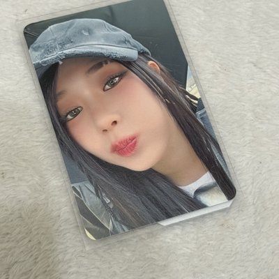 正規一 愛豆驛站預售a吉 中文卡背