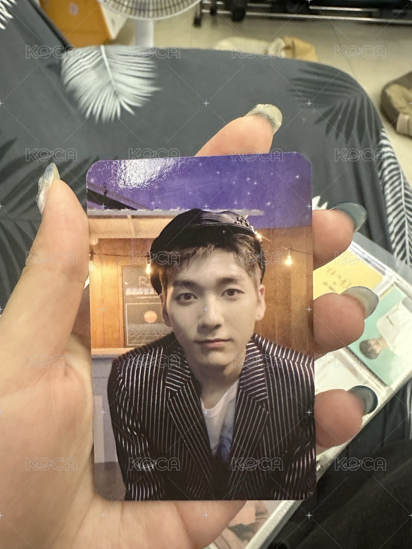 The Table 專輯卡  背面