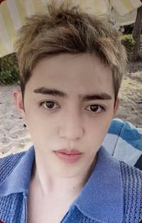 CxM ‘𝙃𝙔𝙋𝙀 𝙑𝙄𝘽𝙀𝙎’ yzy A 簽售卡 