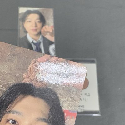 任務九 快閃店入場卡+線下滿額卡+卡冊小卡：晟鎮（其中一張微損）