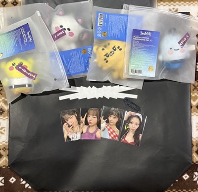 LE SSERAFIM 快閃店 POP-UP 周邊 世巡 娃娃 滿額卡