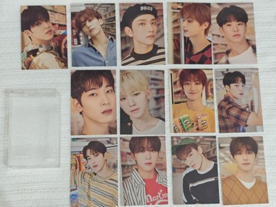 21’HYBE INSIGHT 盒裝小卡+明信片+貼紙組 