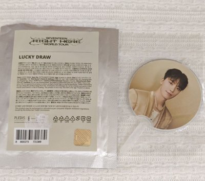 RIGHT HERE 周邊-八、率、燦