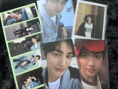 年曆單人set 和貼紙五格照四張卡