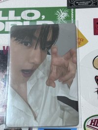 比耶嘴巴開開賢