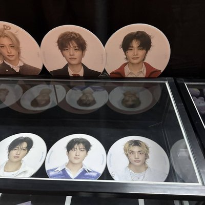 雙面大王扇 彬 寅