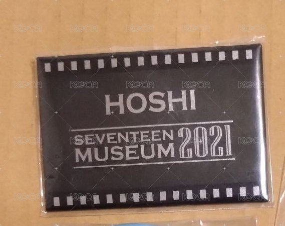 21“ 徽章