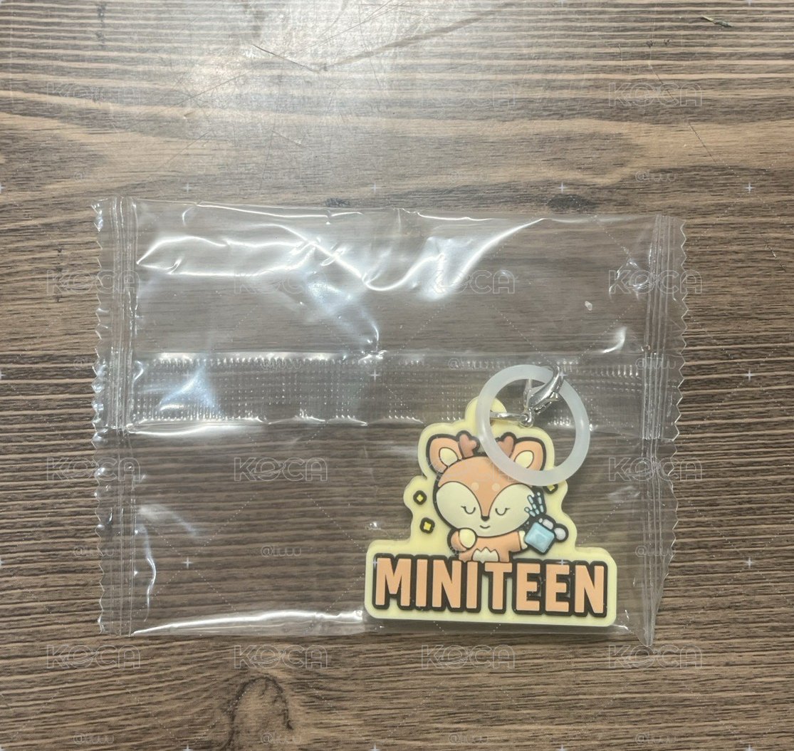 萬代聯名 miniteen 秀 吊飾