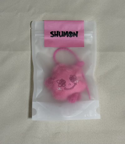 jisoo 白色 桃紅 橘色灰塵