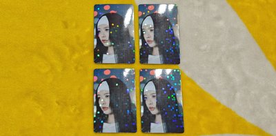 NewJeans 二週年紀念特典 日本限定閃卡 - Hanni小麵包