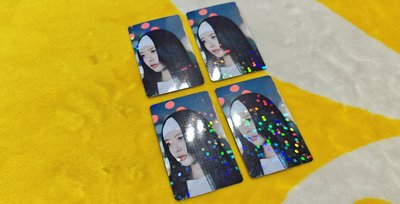 NewJeans 二週年紀念特典 日本限定閃卡 - Hanni小麵包