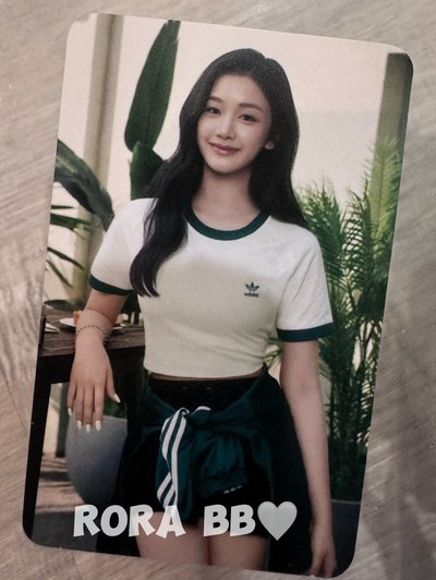 競標 🩵BABYMONSTER PHARITA 愛迪達代言卡