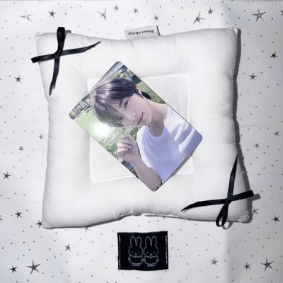 ⚪️正四 yzy 北京 簽售卡 𝘽𝙀𝙊𝙈𝙂𝙔𝙐