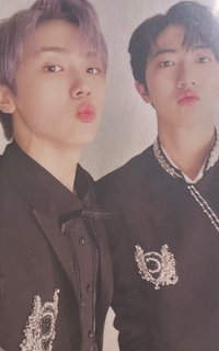 LIBERTY : IN OUR COSMOS 專輯卡 咸安雙人卡