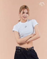 UNILIONS 2026 SS女版合身TEE_牙白