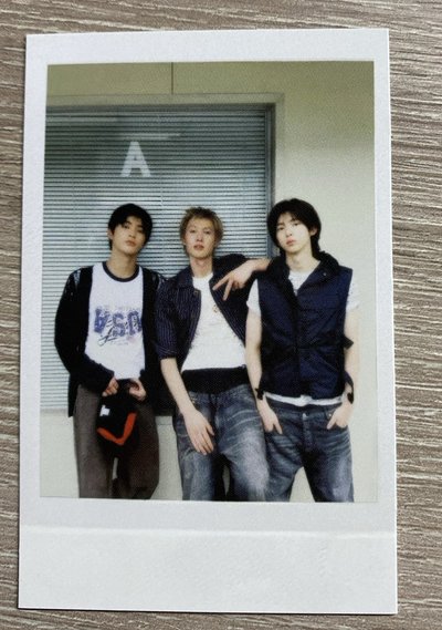 CORTIS 年曆拍立得