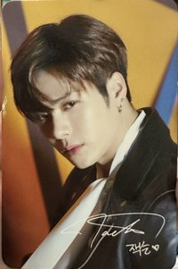 Never Ever 專輯卡 