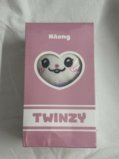 TWINZY PLUSH 大娃