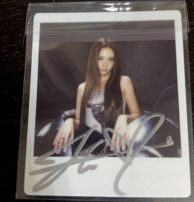 Jisoo親簽