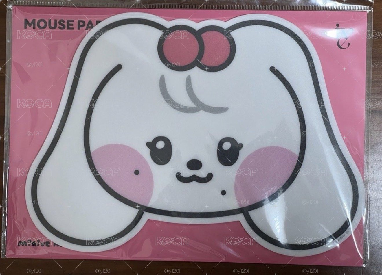 IVE 滑鼠墊