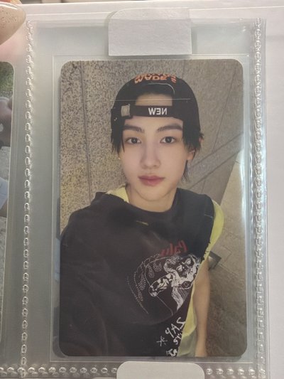 《帽子反戴漂亮嚴》