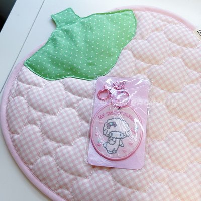 ୨୧ 三麗鷗角色大賞雙面刺繡布章鑰匙圈 彼安諾