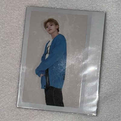 SEVENTEEN 年曆拍立得｜李知勳