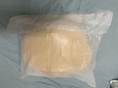 闊卡豆豆眼抱枕