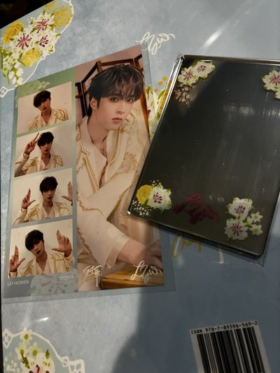 【TNT】耀文 大連冠軍 寫真+書籤+人生四格+透鏡