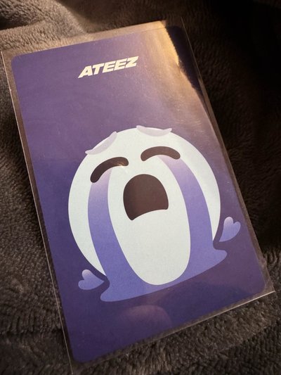 GH4 hello82 US 特典卡 美通Sobbing ver. 旼琦 哭哭卡T_T (公主沒哭 嘴角在笑啊😂)