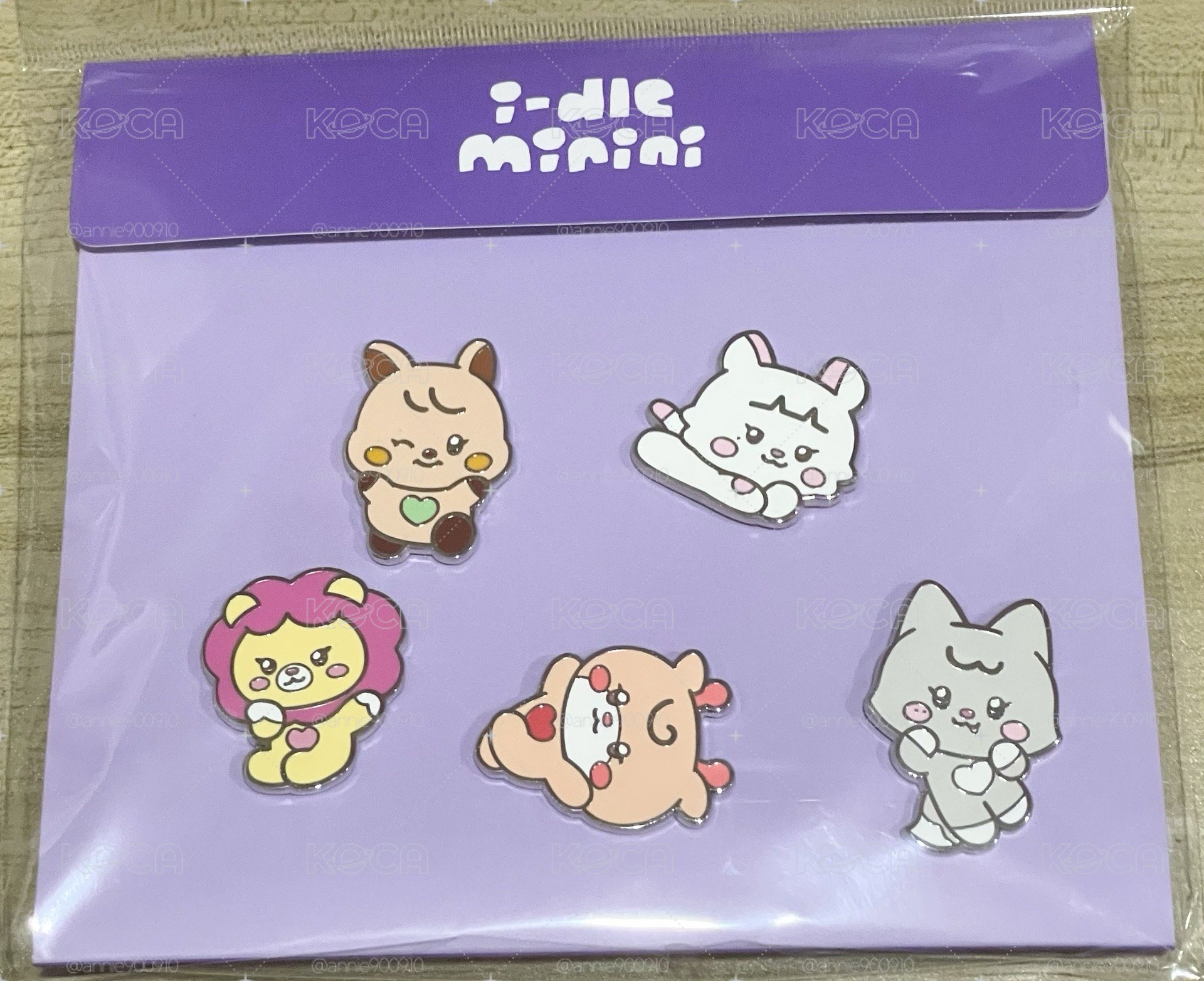 idle 展覽 徽章套組