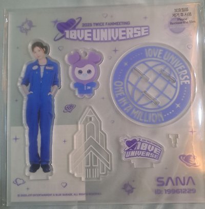TWICE SANA十週年立牌