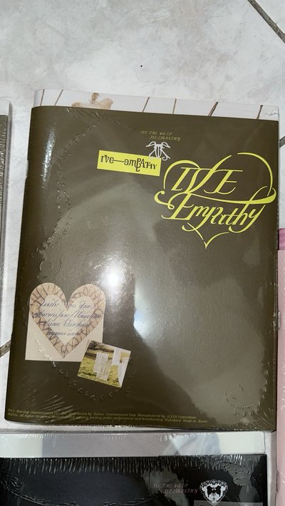 IVE EMPATHY 未拆專
