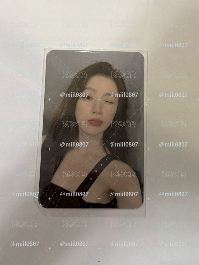 I-dle(娃）-刷小卡展覽快閃店台灣場 第二輪入場卡（ 中背）捆$500
