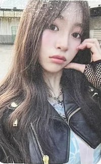 CURIOUS 紅版 專輯卡 
