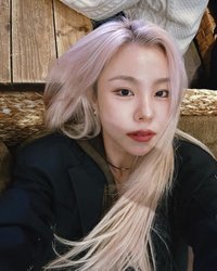 뀬