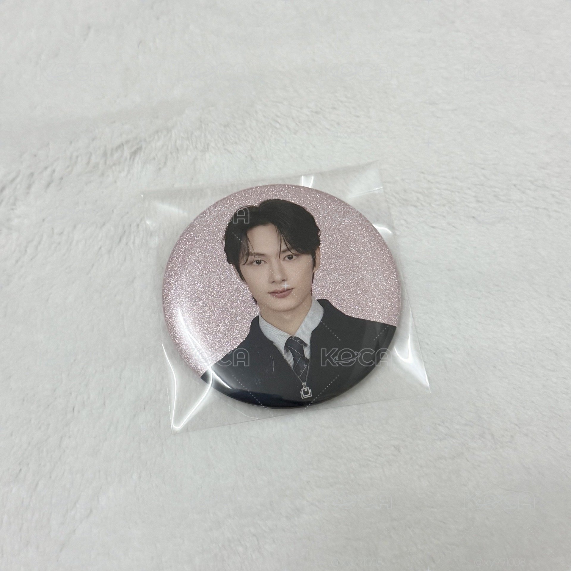 SEVENTEEN JUN HOLIDAY徽章