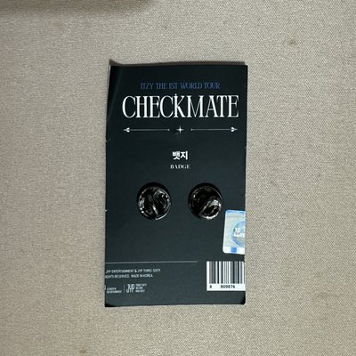 itzy checkmate 演唱會徽章
