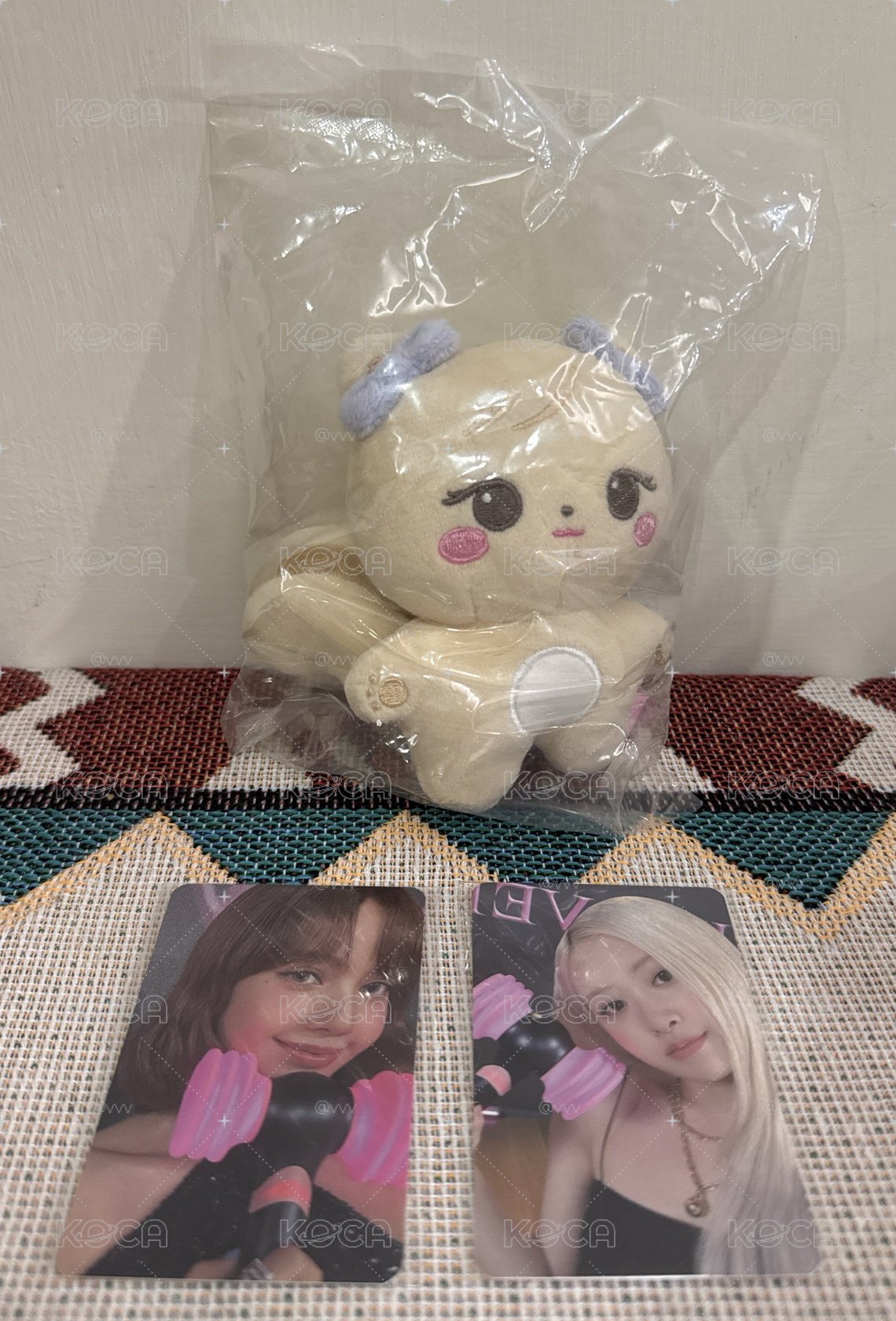 全新未拆-Blackpink rosé Rosie初代吊飾娃含綁