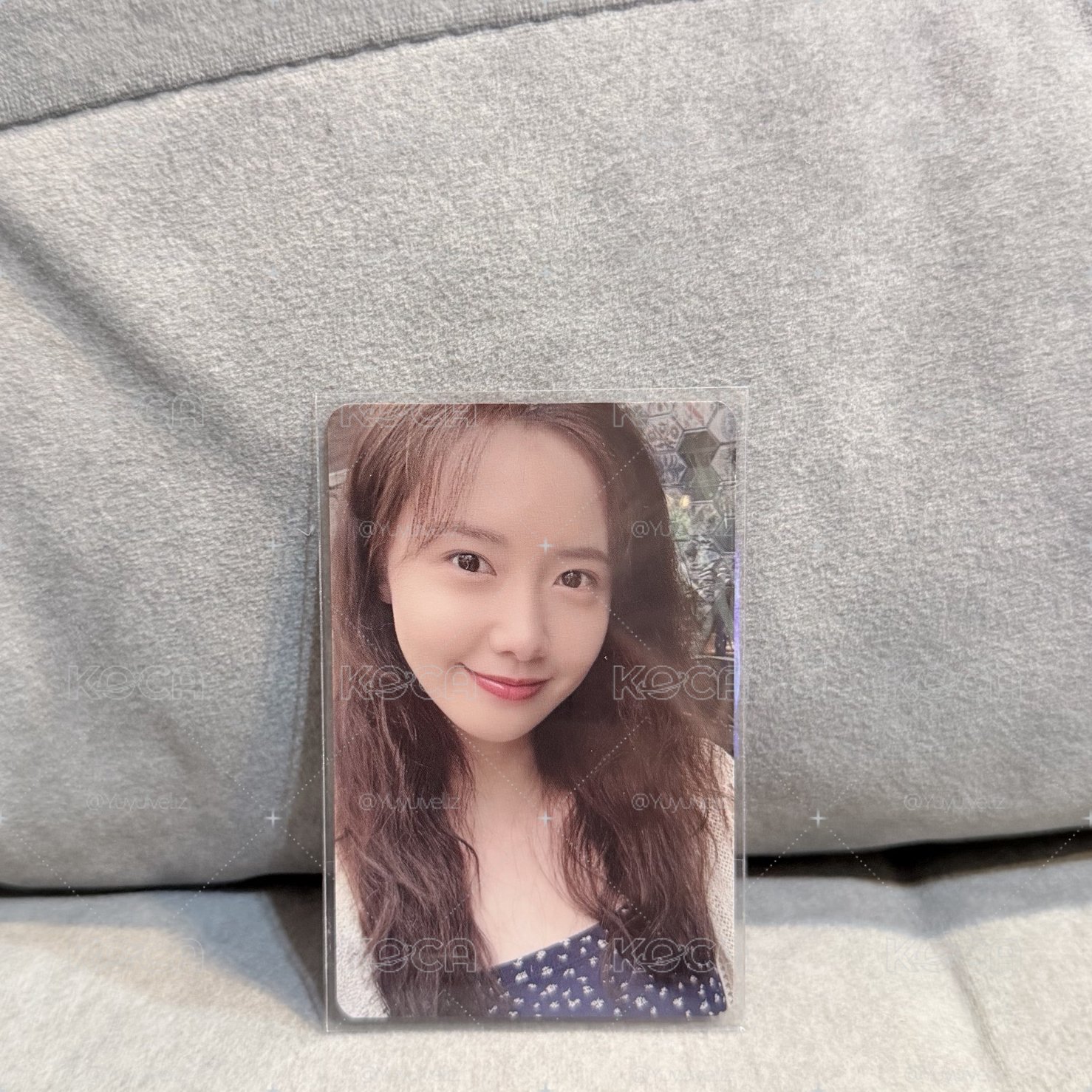 yoona 生日快閃周邊卡