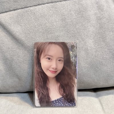 yoona 生日快閃周邊卡