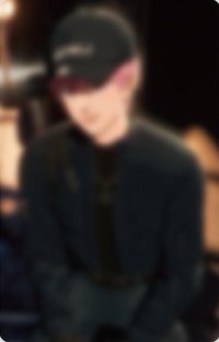 迷四 yzy 簽售卡 1.0