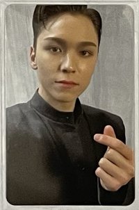 正四專卡(露額頭手指愛心)