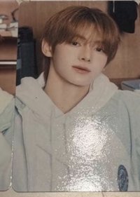 韓振半身看鏡頭官拍