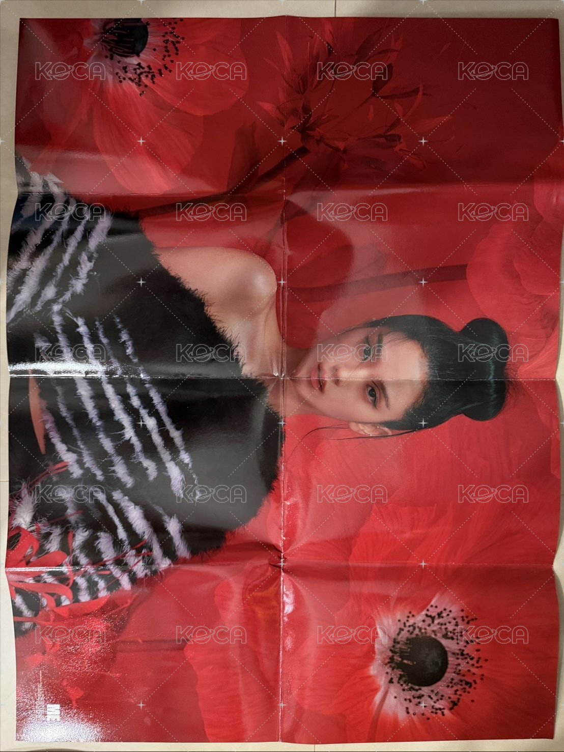 ME Red 首批限量雙面 海報  背面