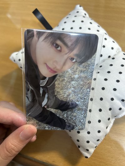萌萌安就這樣萌萌的盯著你