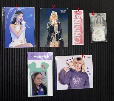 TWICE 官方周邊、小卡