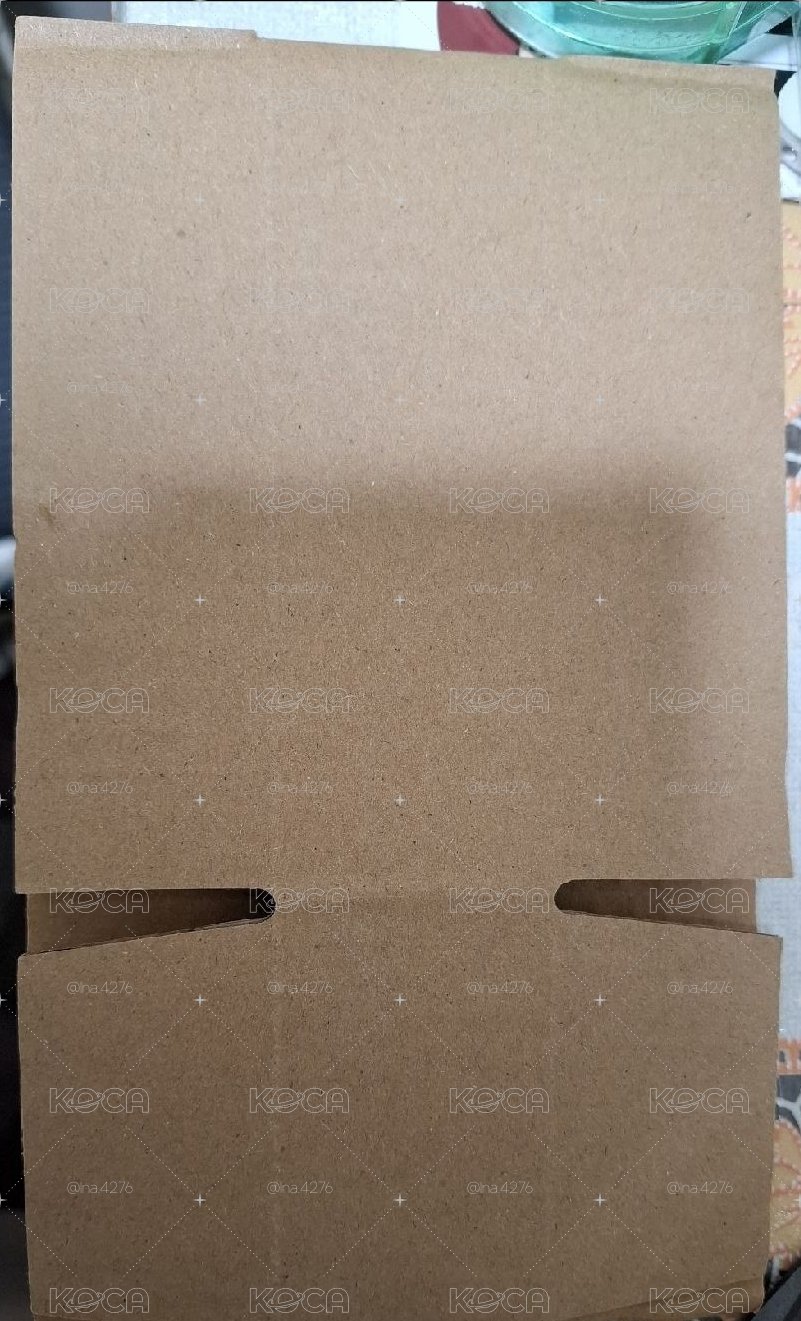 13 x 8 x 4.5 cm 小紙箱（可塞小卡盤和小娃）
