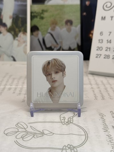 TXT 休寧凱 Museum 24日咖 徽章